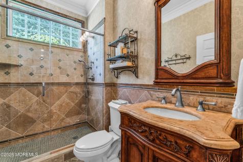 2 Falcon Ridge Circle Holmdel NJ 07733