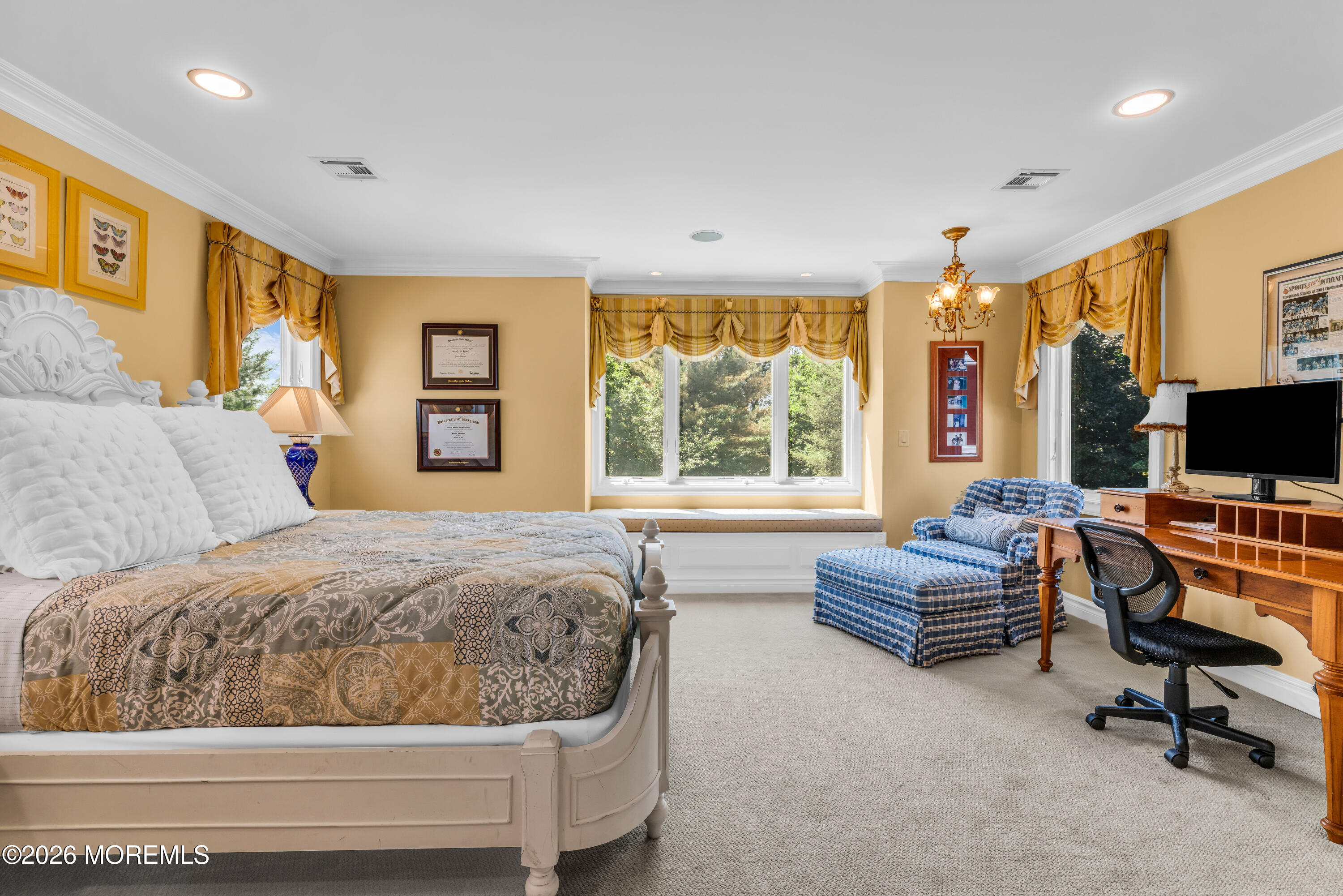 2 Falcon Ridge Circle Holmdel NJ 07733