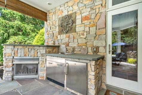 2 Falcon Ridge Circle Holmdel NJ 07733