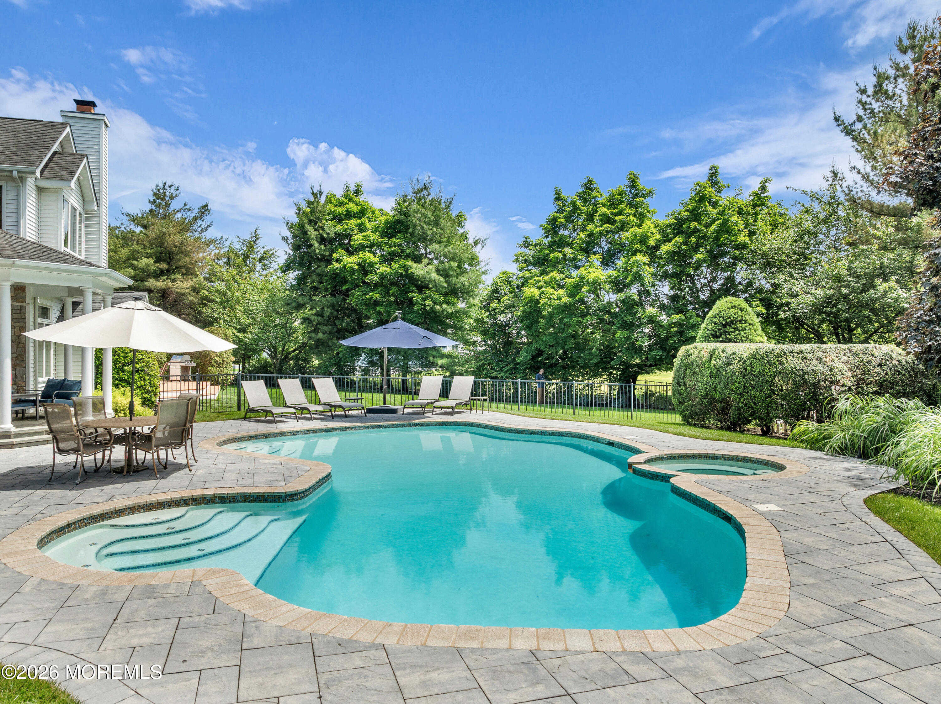 2 Falcon Ridge Circle Holmdel NJ 07733