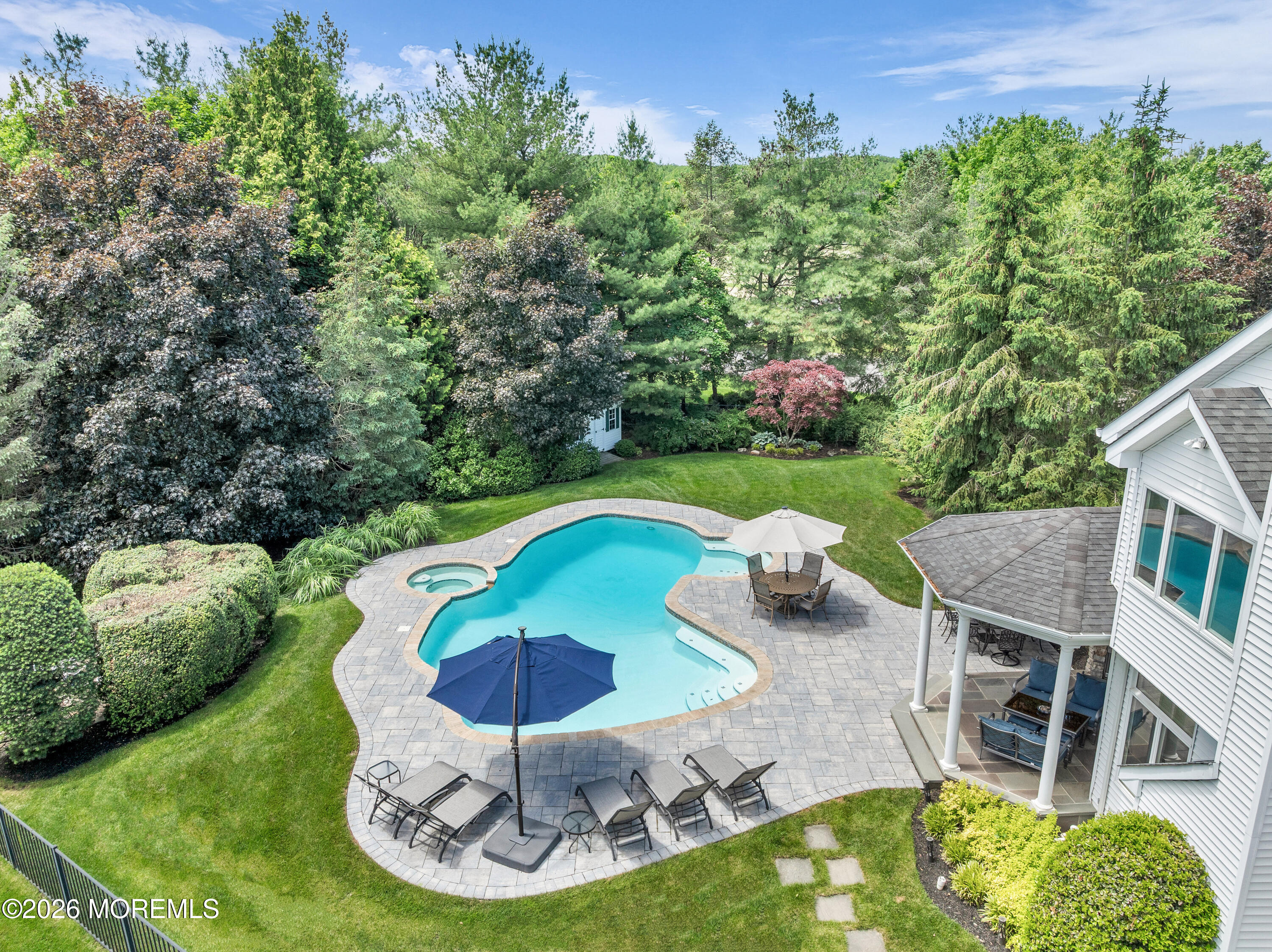 2 Falcon Ridge Circle Holmdel NJ 07733