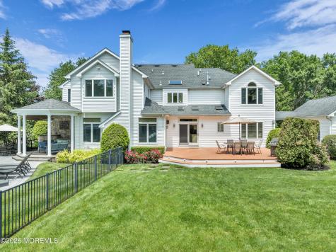2 Falcon Ridge Circle Holmdel NJ 07733