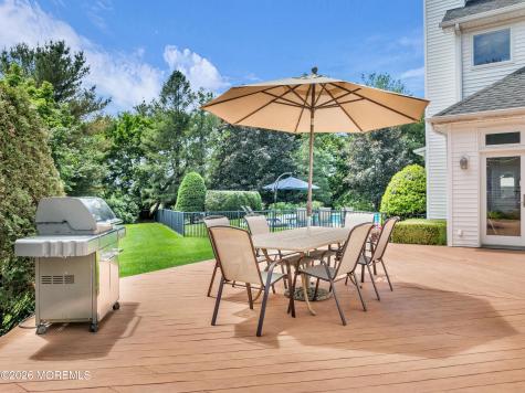 2 Falcon Ridge Circle Holmdel NJ 07733
