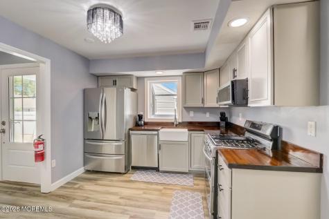 1 Pine Crest Drive Toms River NJ 08753