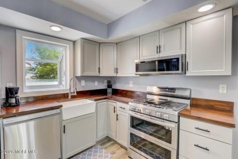 1 Pine Crest Drive Toms River NJ 08753