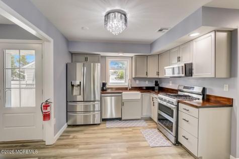 1 Pine Crest Drive Toms River NJ 08753