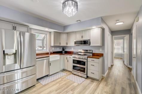 1 Pine Crest Drive Toms River NJ 08753