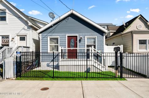 20 Highland Avenue Keansburg NJ 07734