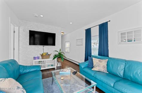 20 Highland Avenue Keansburg NJ 07734