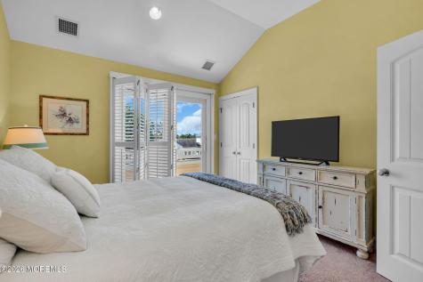 128 Anita Drive Manahawkin NJ 08050