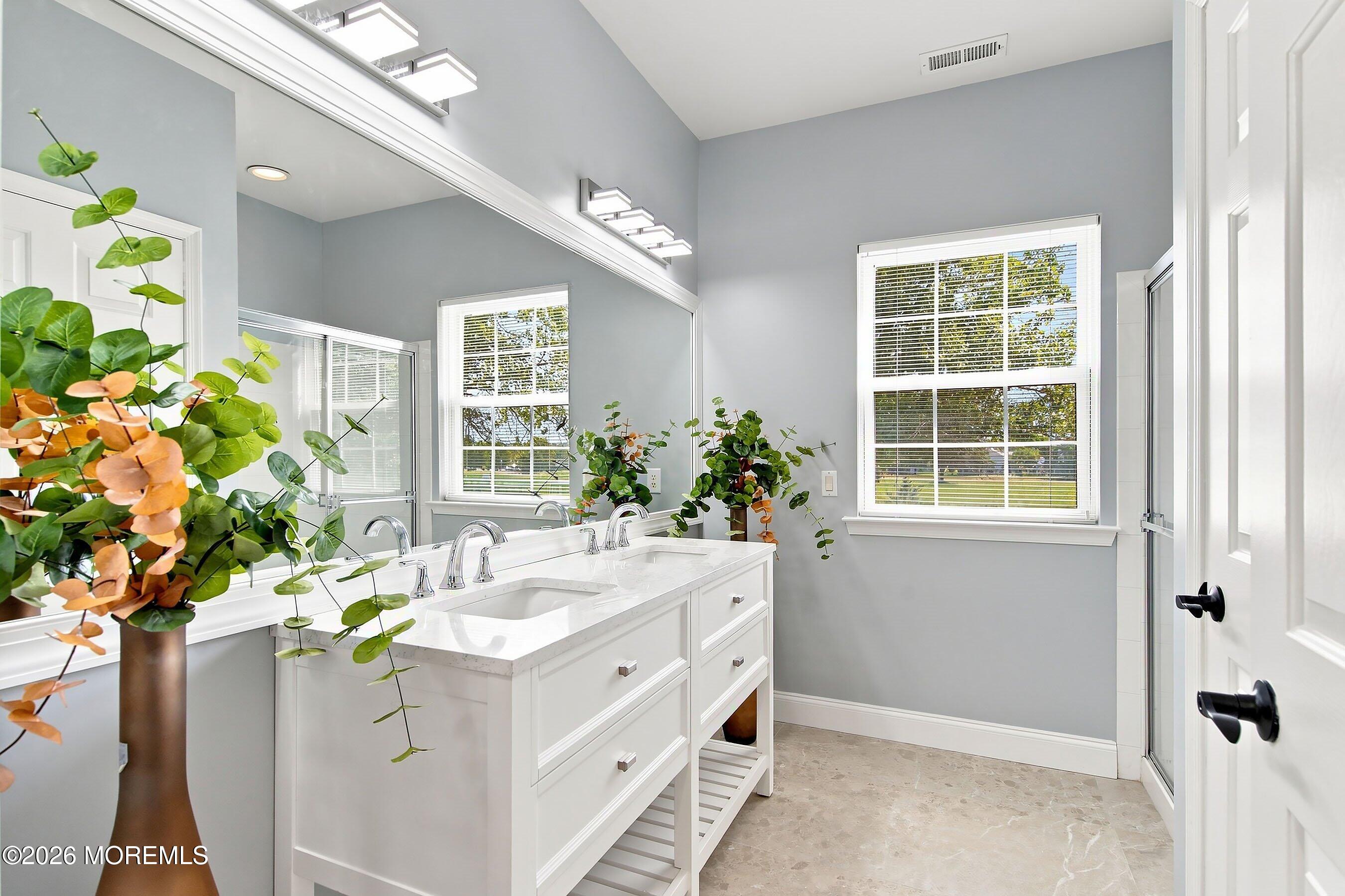 12 Dunrovin Court Manchester NJ 08759
