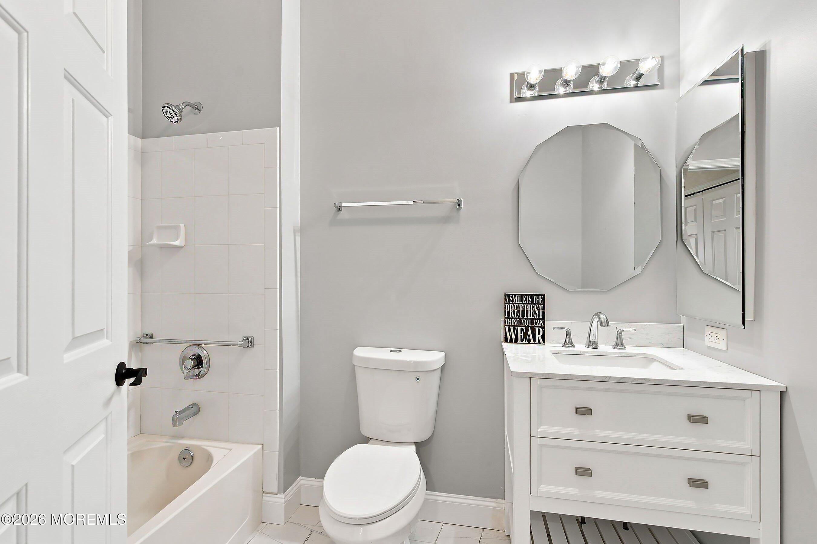 12 Dunrovin Court Manchester NJ 08759