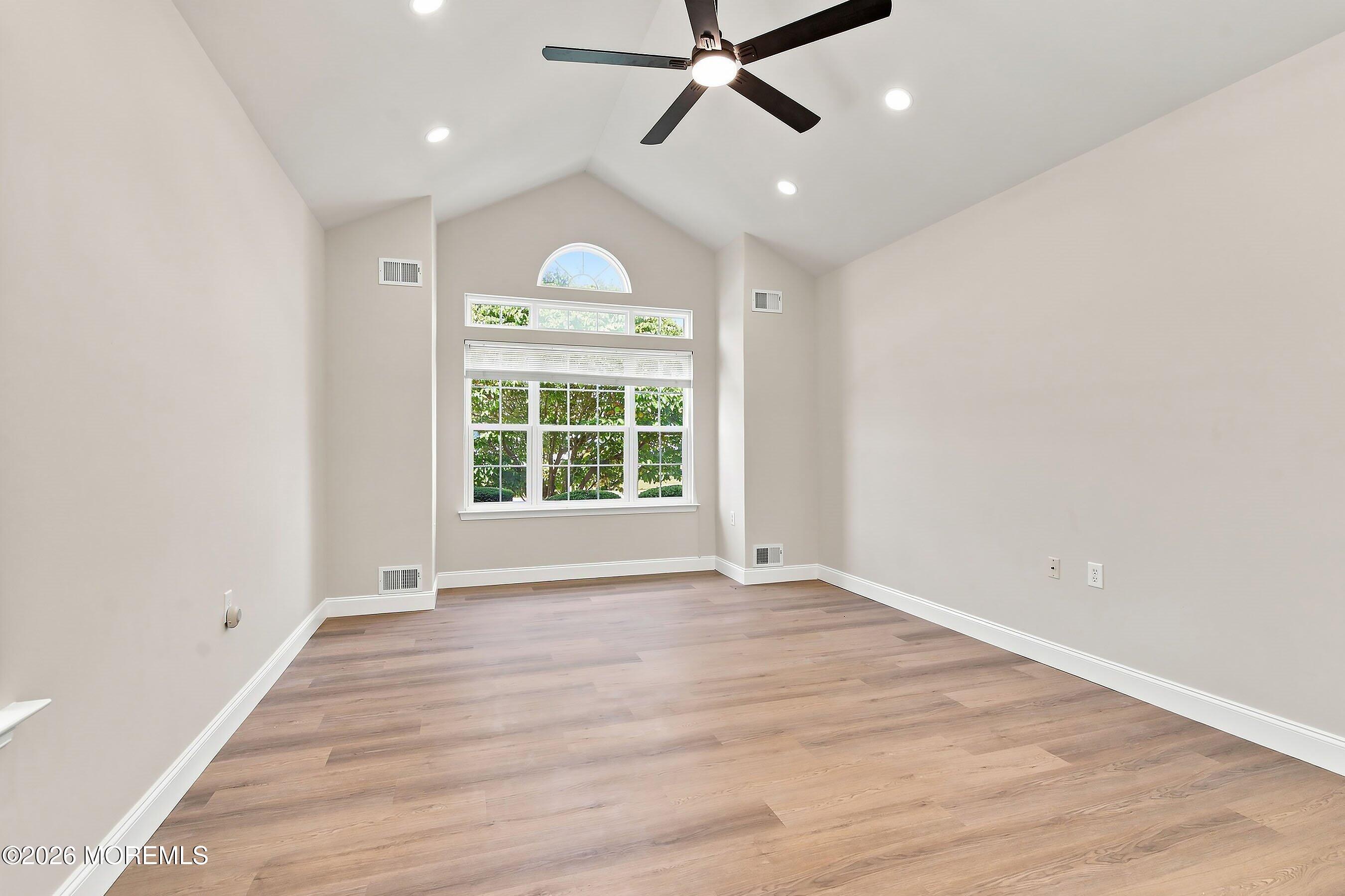 12 Dunrovin Court Manchester NJ 08759