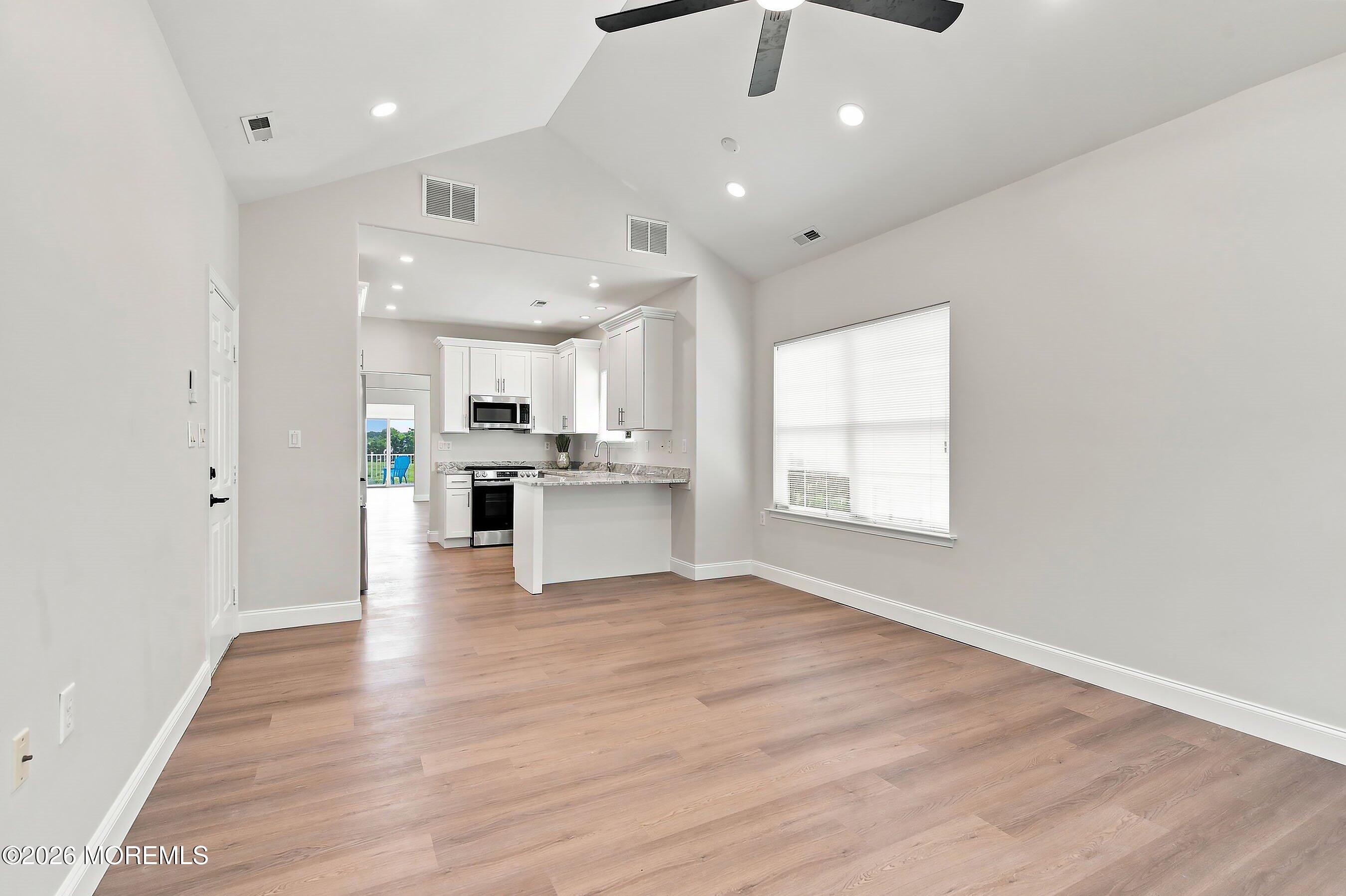 12 Dunrovin Court Manchester NJ 08759