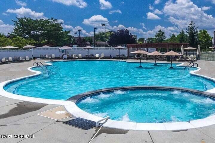 12 Dunrovin Court Manchester NJ 08759