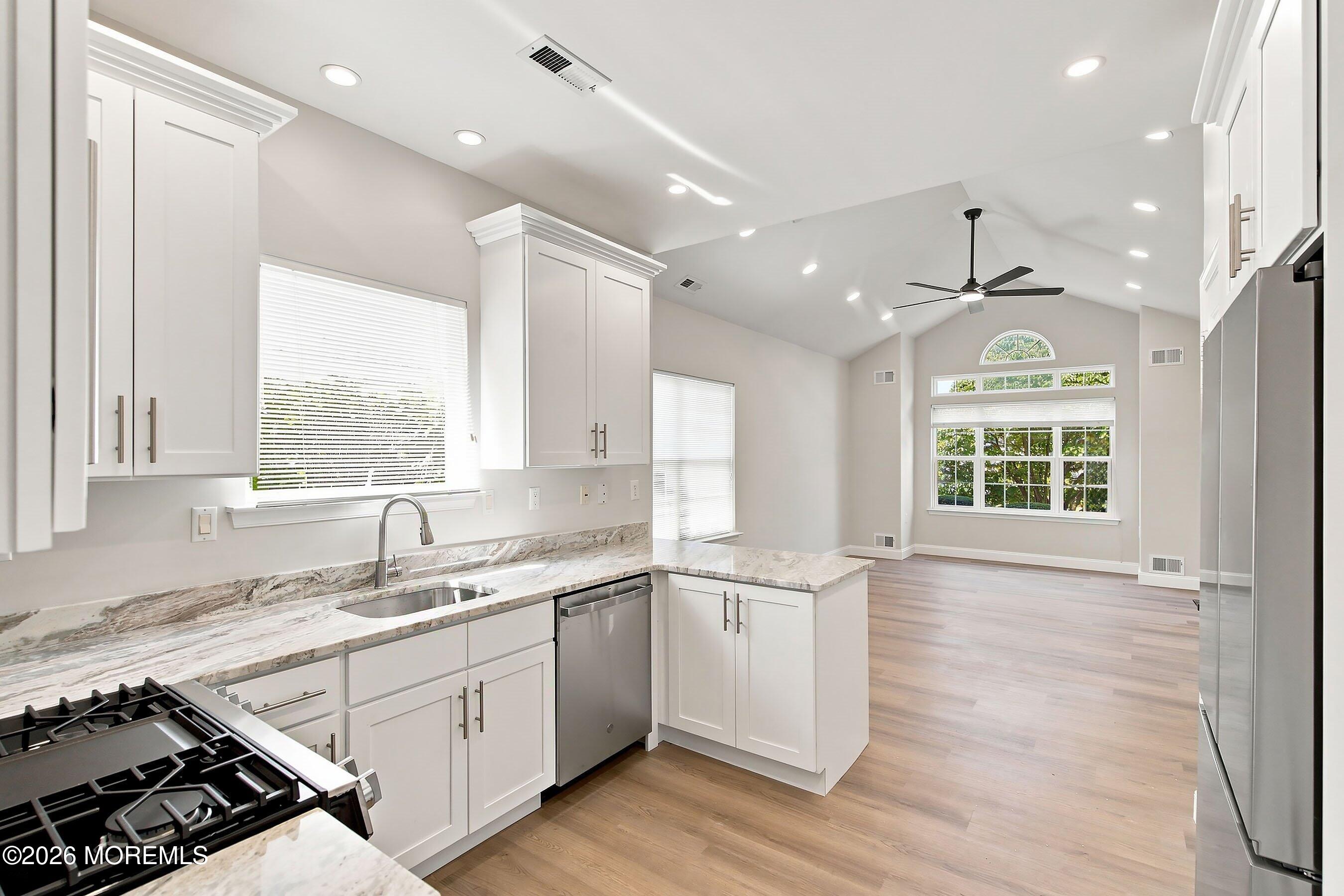 12 Dunrovin Court Manchester NJ 08759