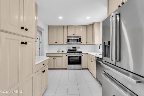 27 Greenleaf Drive Manalapan NJ 07726