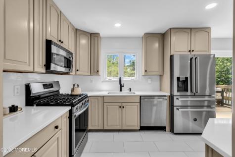 27 Greenleaf Drive Manalapan NJ 07726