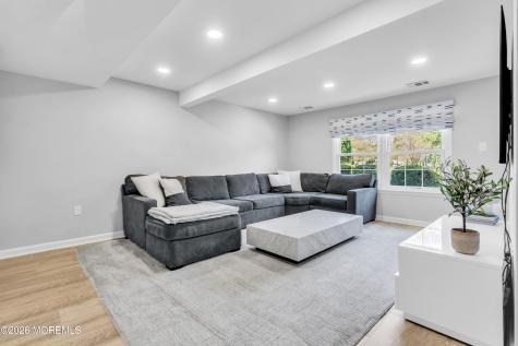 27 Greenleaf Drive Manalapan NJ 07726