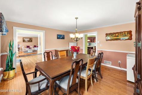 23 Dunn Drive Marlboro NJ 07746