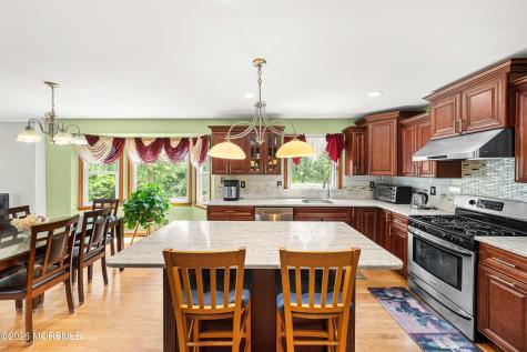 23 Dunn Drive Marlboro NJ 07746