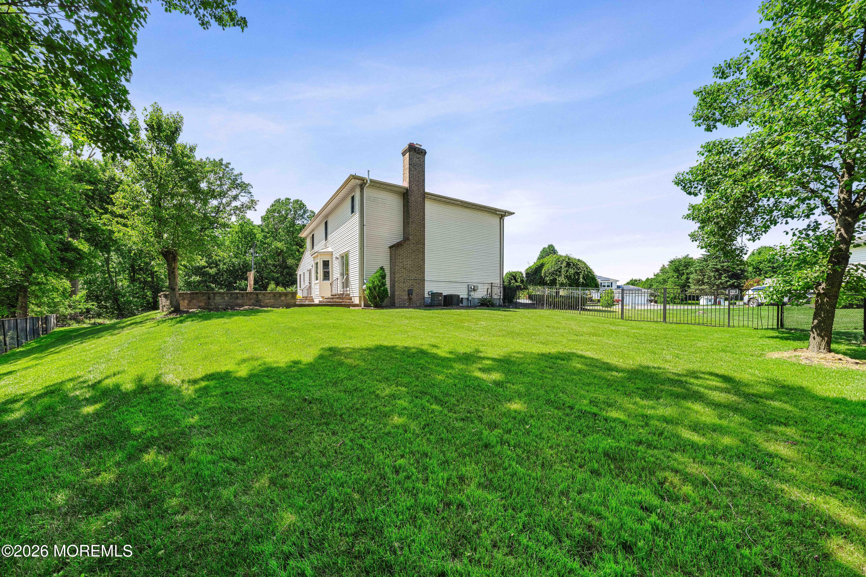 23 Dunn Drive Marlboro NJ 07746