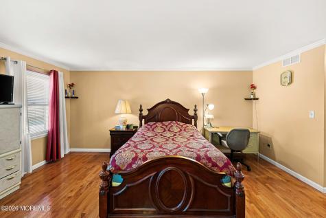 23 Dunn Drive Marlboro NJ 07746