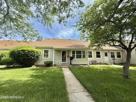 93 Halls Croft Road Freehold NJ 07728