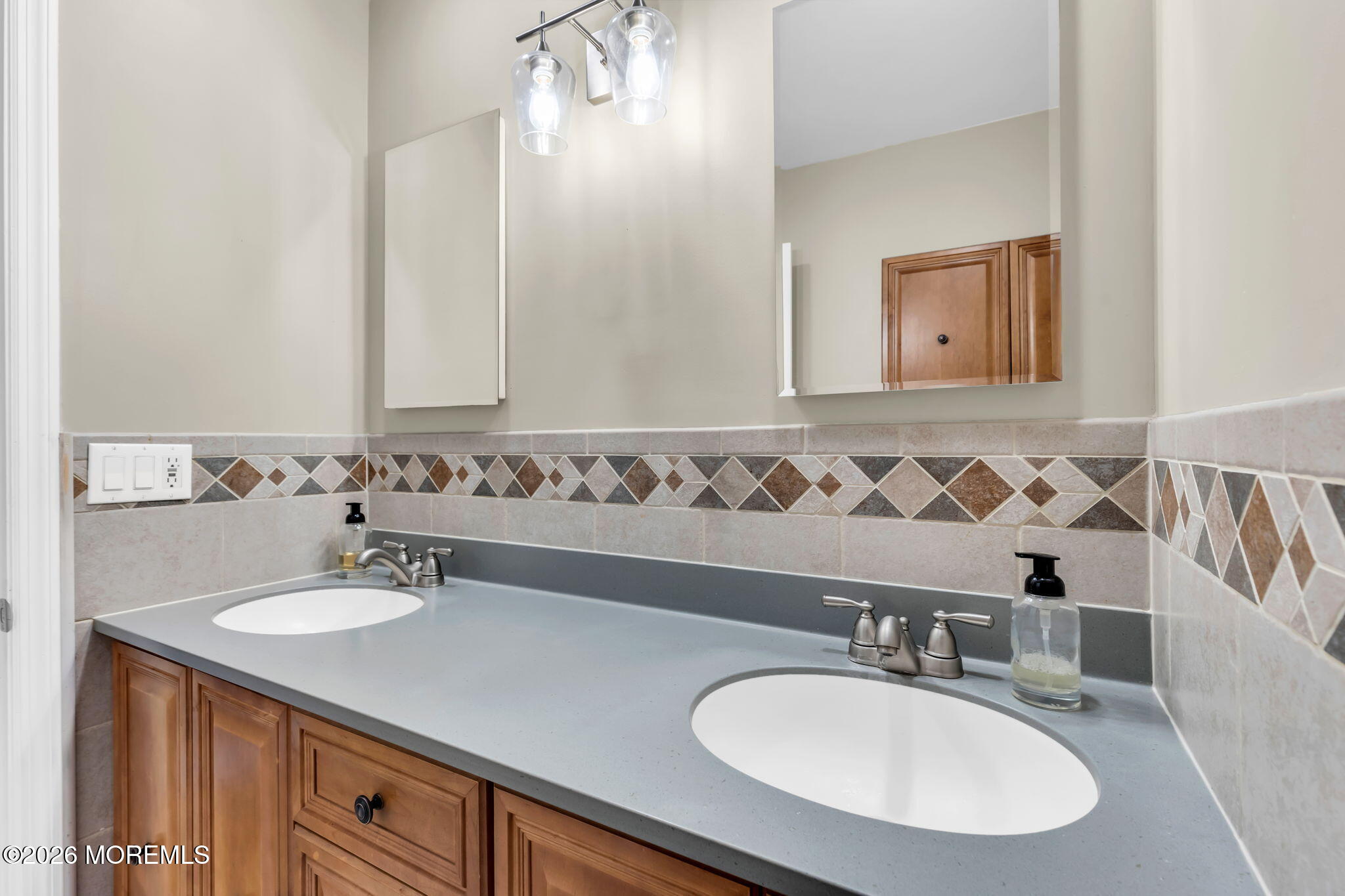 375 Oak Hill Road Red Bank NJ 07701