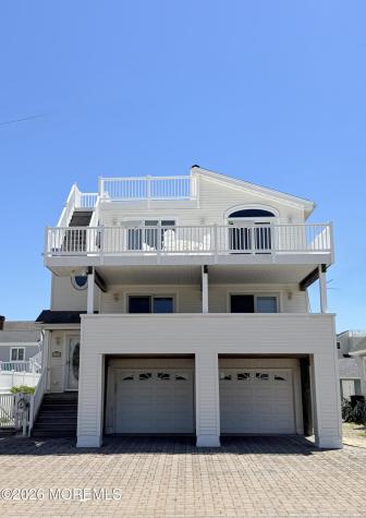 212 N Barnegat Avenue Surf City NJ 08008