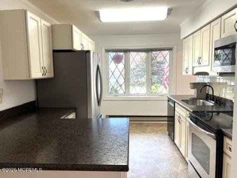 28 Norwalk Avenue Whiting NJ 08759