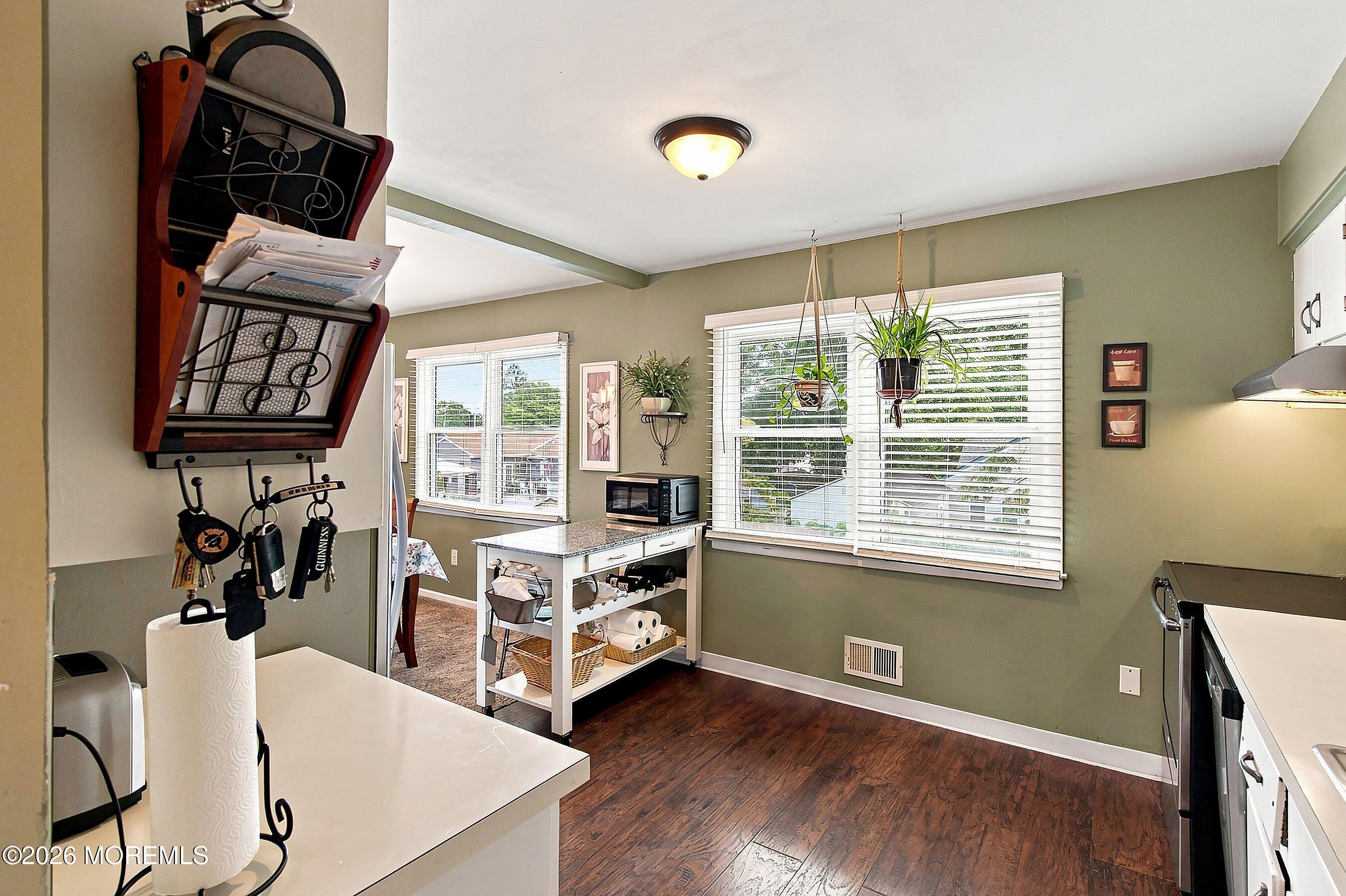 545 Neptune Avenue Beachwood NJ 08722