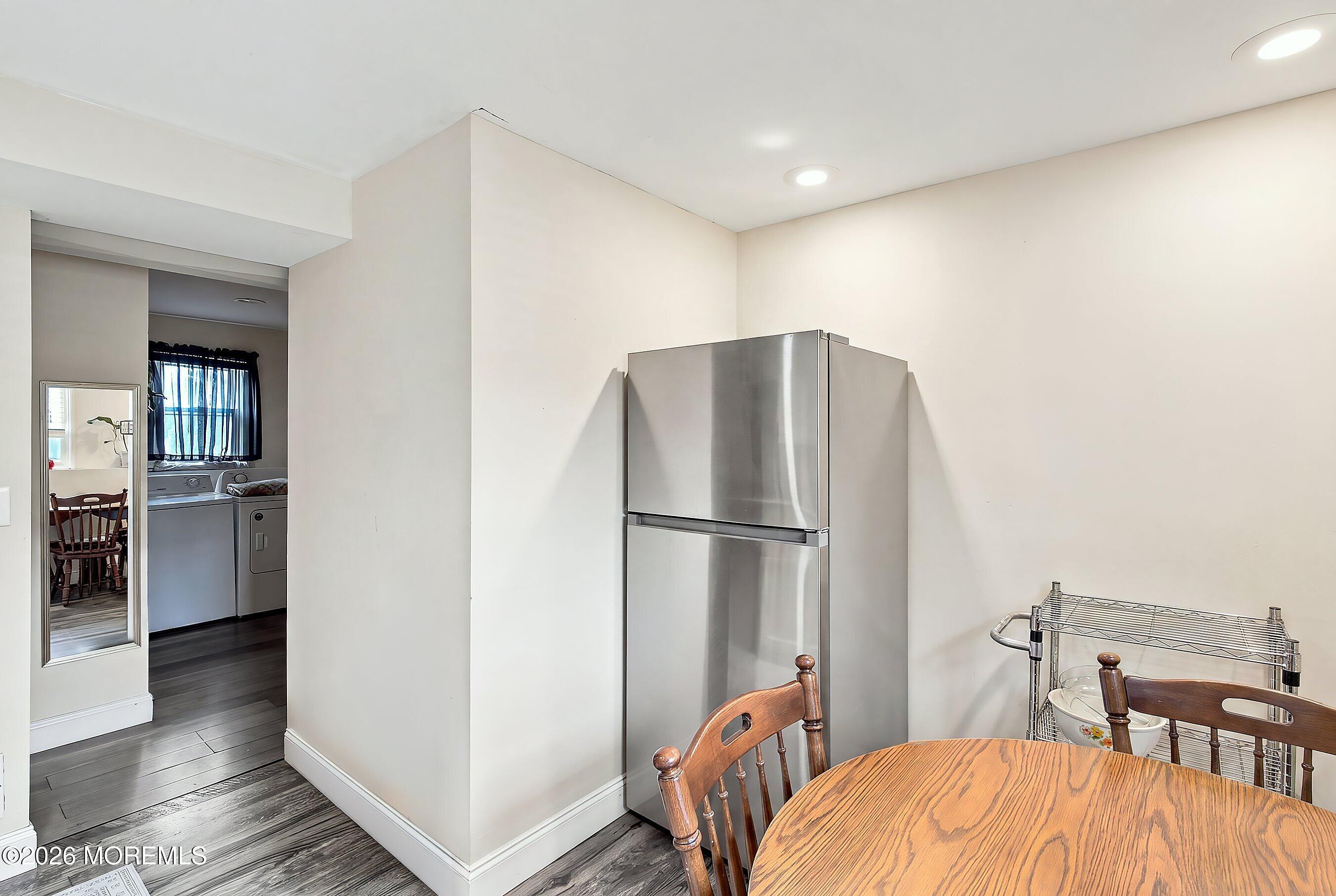 545 Neptune Avenue Beachwood NJ 08722