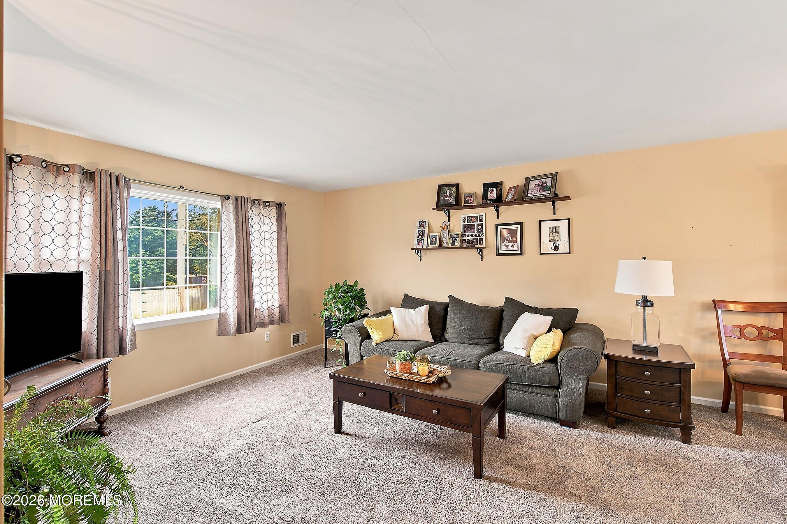 545 Neptune Avenue Beachwood NJ 08722