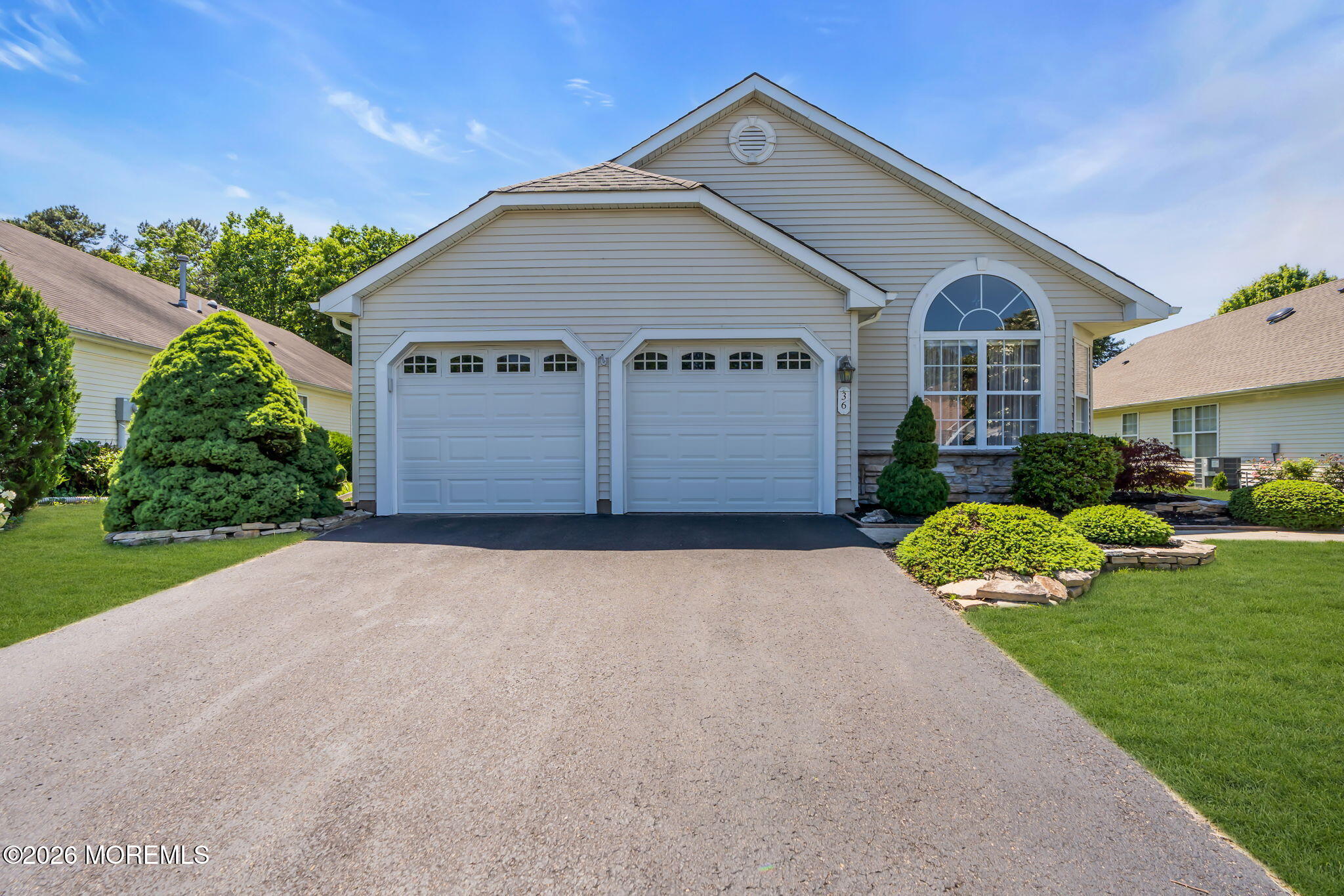 36 Strawberry Lane Lakewood NJ 08701