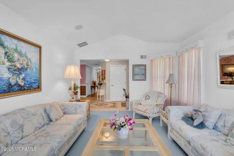 36 Strawberry Lane Lakewood NJ 08701