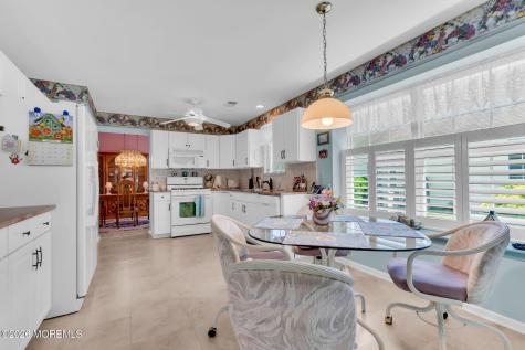 36 Strawberry Lane Lakewood NJ 08701