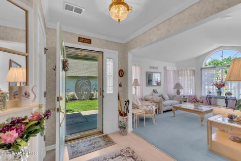 36 Strawberry Lane Lakewood NJ 08701