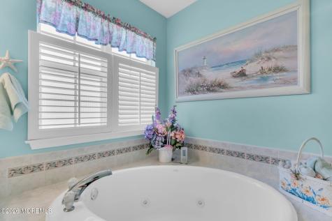 36 Strawberry Lane Lakewood NJ 08701