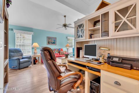 36 Strawberry Lane Lakewood NJ 08701