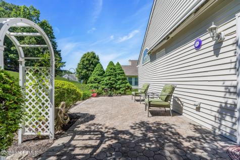 36 Strawberry Lane Lakewood NJ 08701