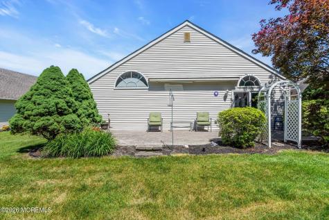 36 Strawberry Lane Lakewood NJ 08701