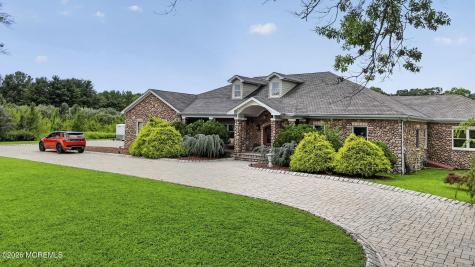 33 Parkside Way Millstone NJ 08535