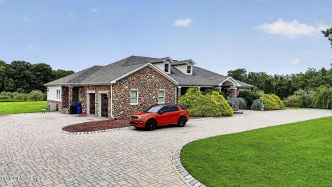 33 Parkside Way Millstone NJ 08535
