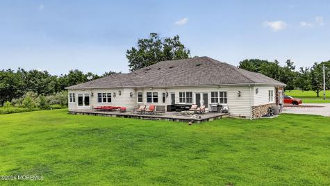 33 Parkside Way Millstone NJ 08535