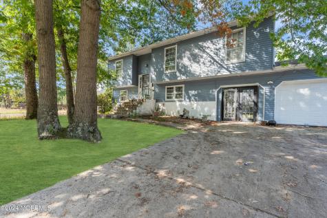 1038 Hearthstone Drive Lakewood NJ 08701