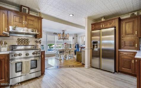 410 Thompson Avenue Middletown NJ 07748