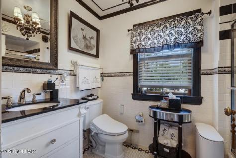 410 Thompson Avenue Middletown NJ 07748