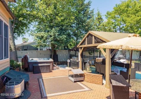 410 Thompson Avenue Middletown NJ 07748
