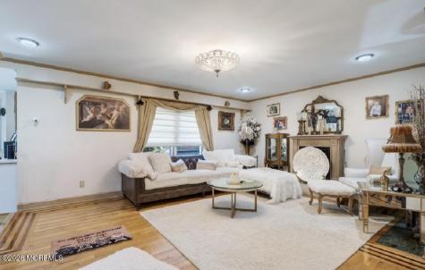 410 Thompson Avenue Middletown NJ 07748